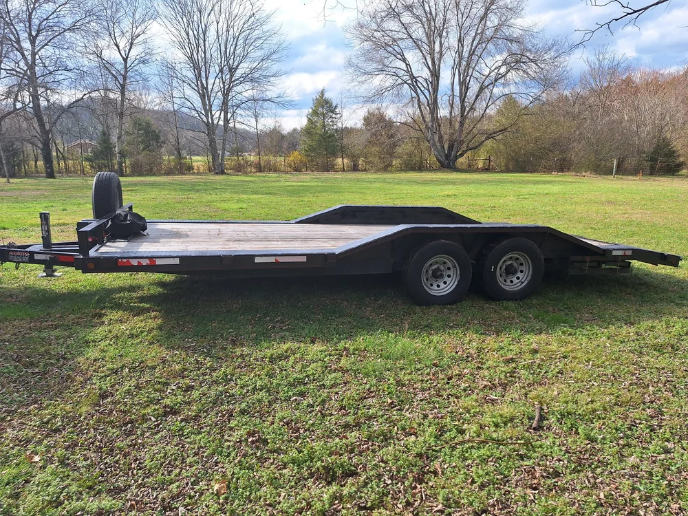 20 FT Open Car Hauler Drive Over Fenders w/Straps 20 FT Open Car Hauler Drive Over Fenders w/Straps
